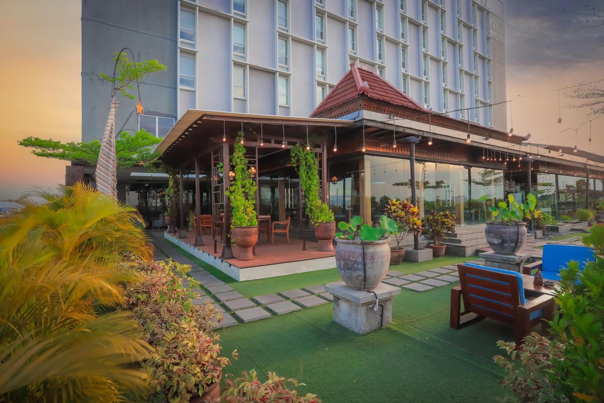Swiss-Belinn Saripetojo Solo Exterior foto
